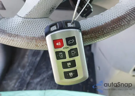 2011 Toyota Sienna Xle V6 z USA, uszkodzony, nr VIN 5TDYK3DC1BS122532